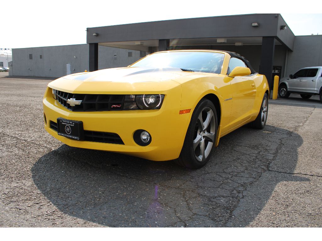 2013 Chevrolet Camaro 2LT photo 3