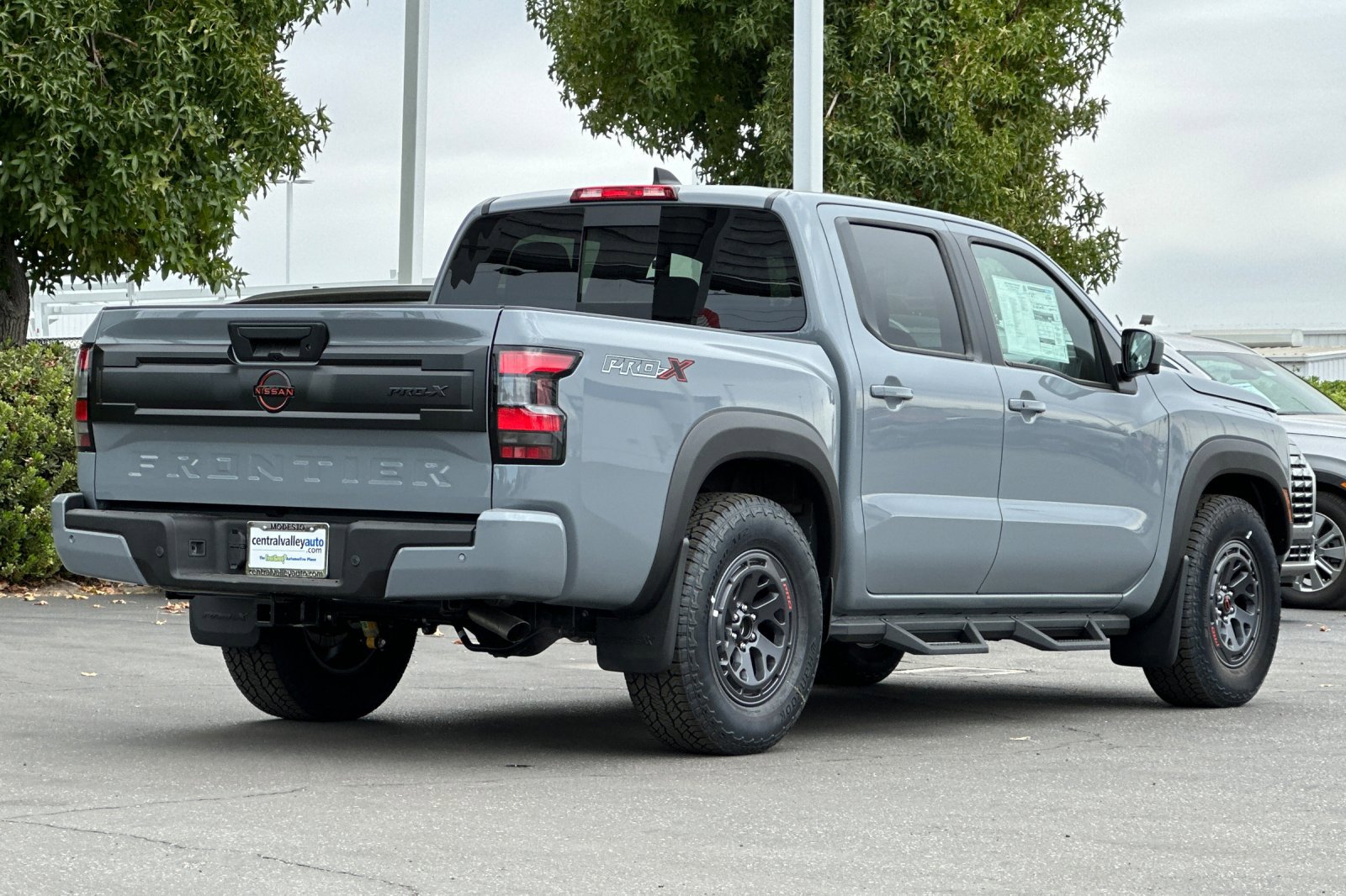 2026 Nissan Frontier Crew Cab PRO-X photo 4