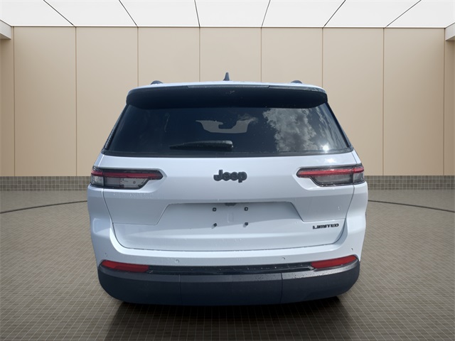 2025 Jeep Grand Cherokee Limited photo 4