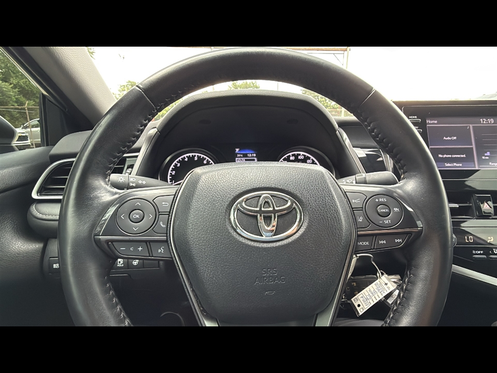 2023 Toyota Camry SE photo 6