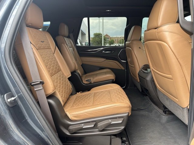 2021 Cadillac Escalade Premium Luxury photo 18