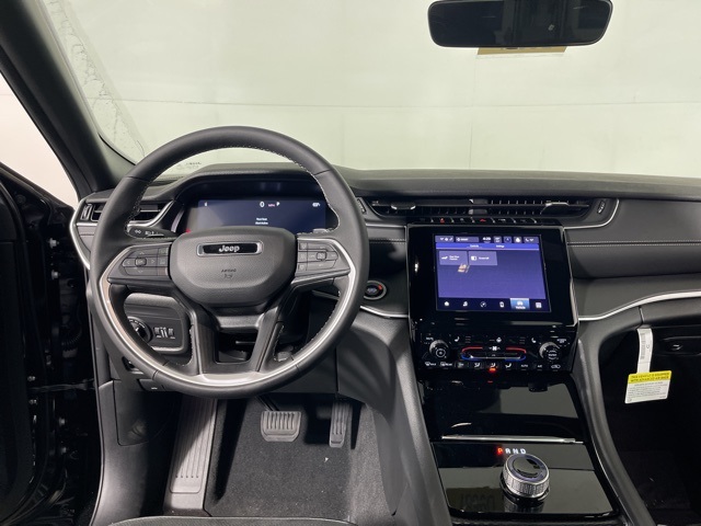 2025 Jeep Grand Cherokee Altitude X photo 18