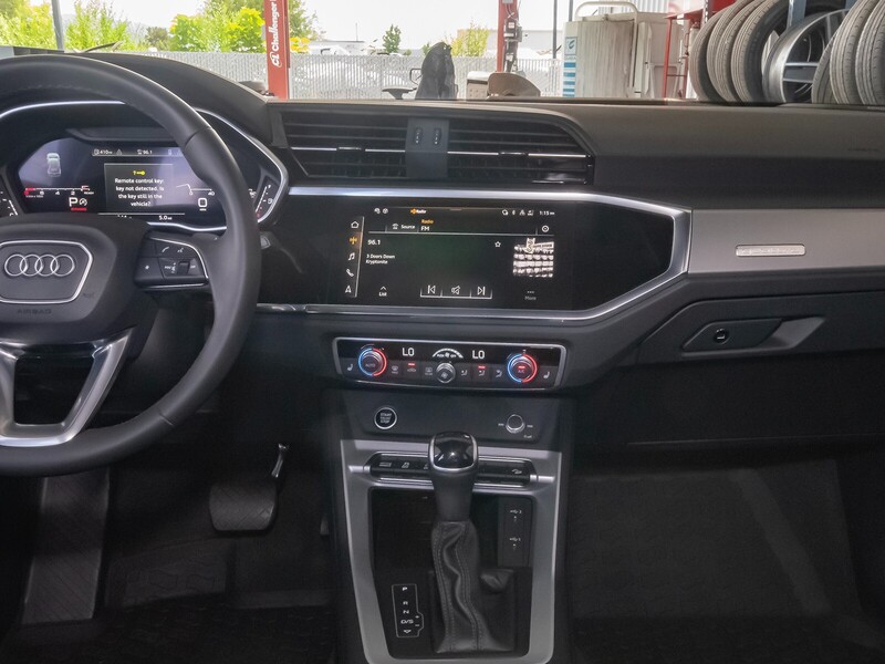 2024 Audi Q3 45 TFSI S line Premium photo 25