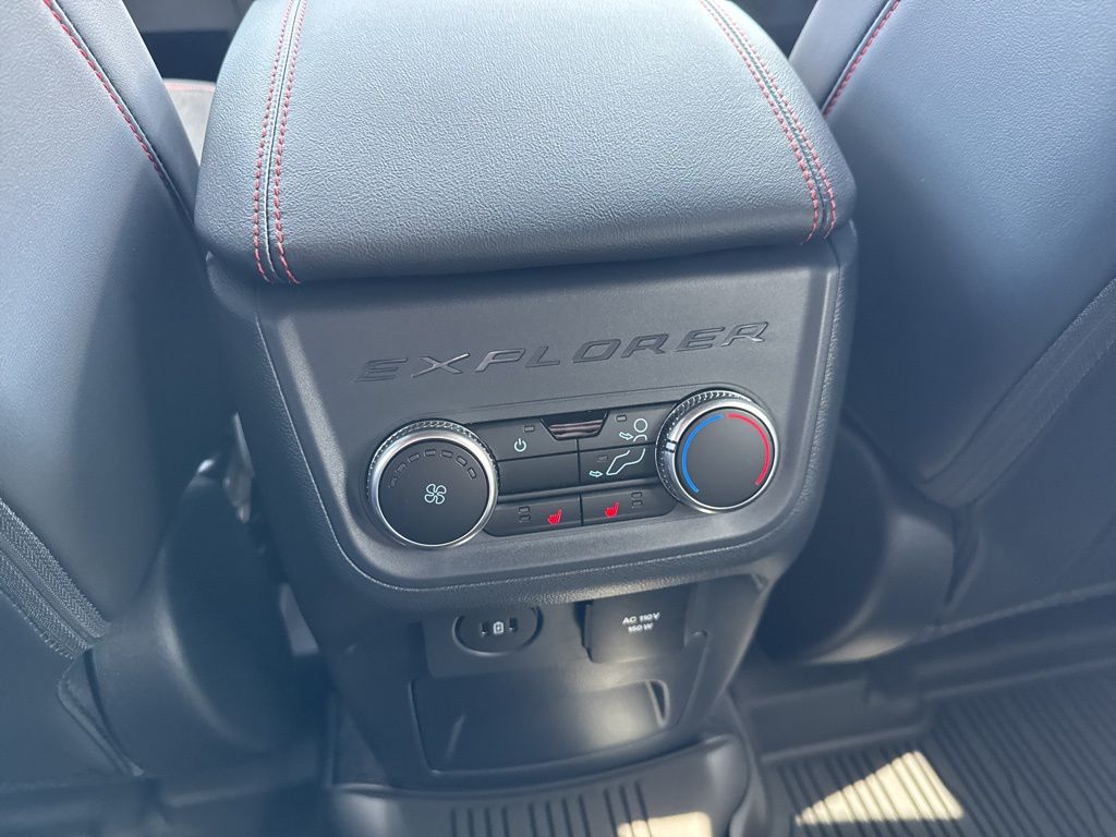 2025 Ford Explorer ST photo 39