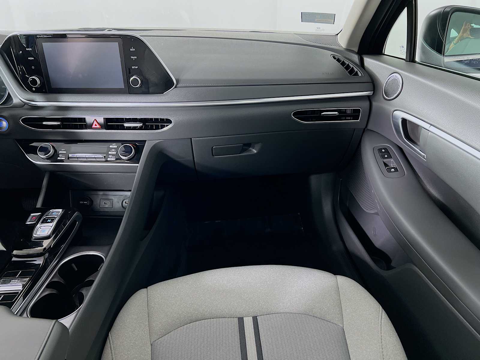 2020 Hyundai Sonata SEL photo 21