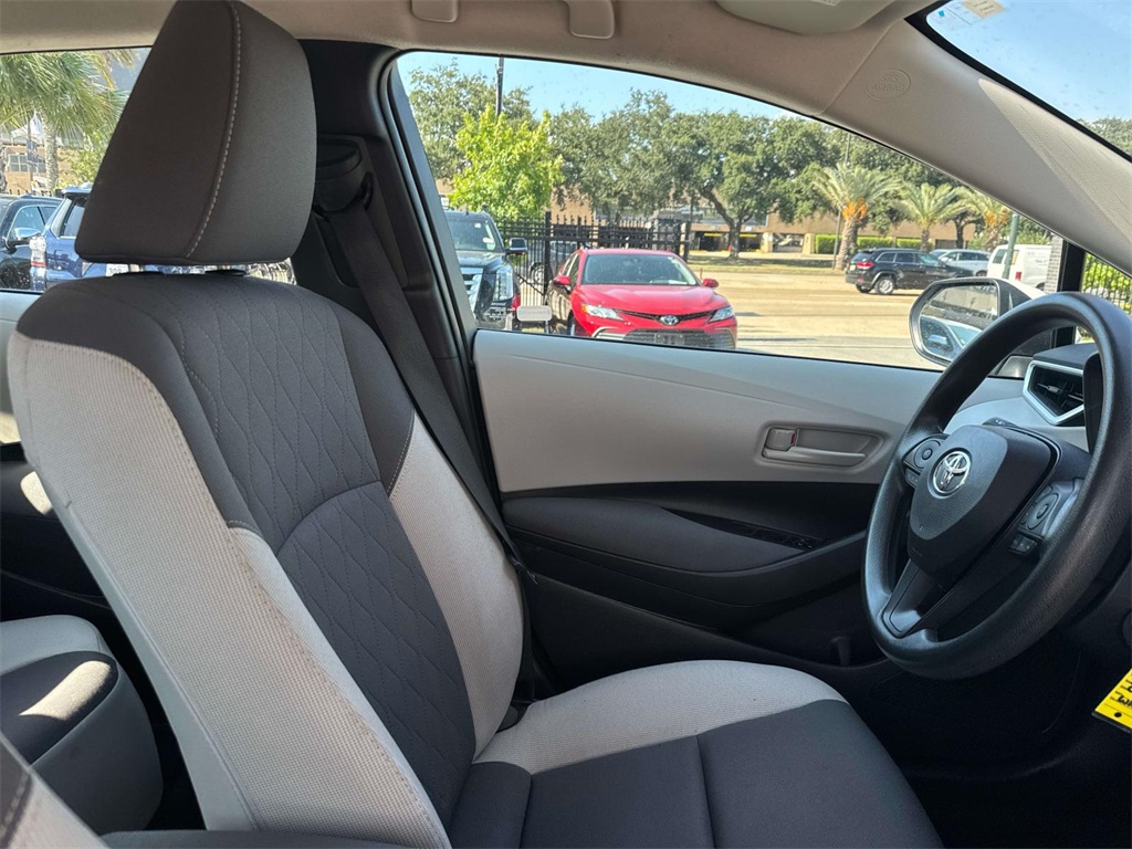 2023 Toyota Corolla LE photo 9