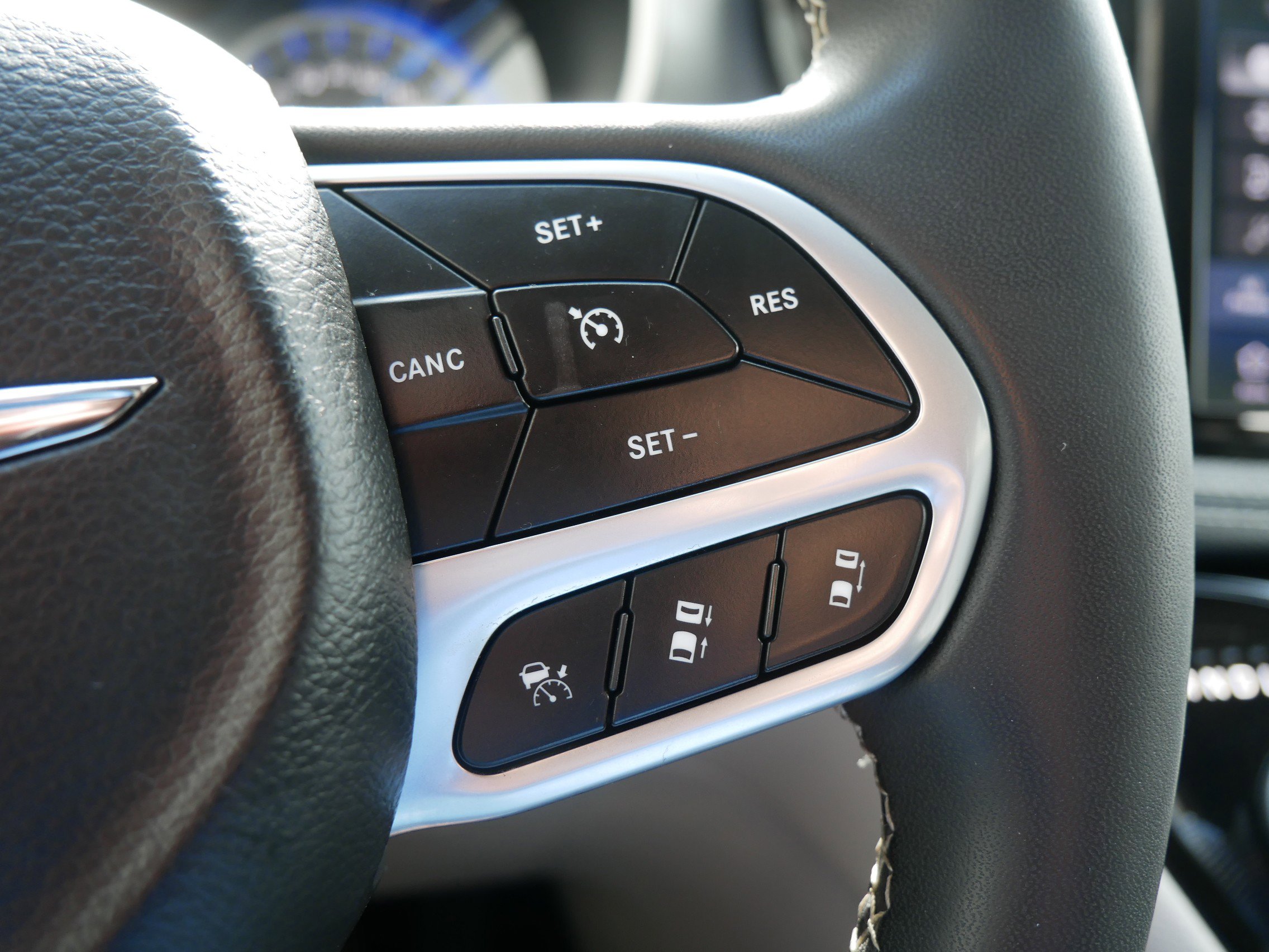 2022 Chrysler Pacifica Touring L photo 24