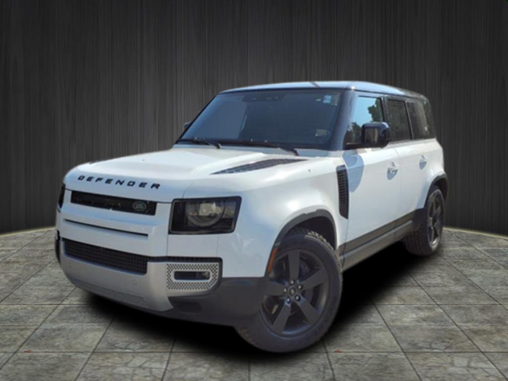2024 Land Rover Defender SE's photo