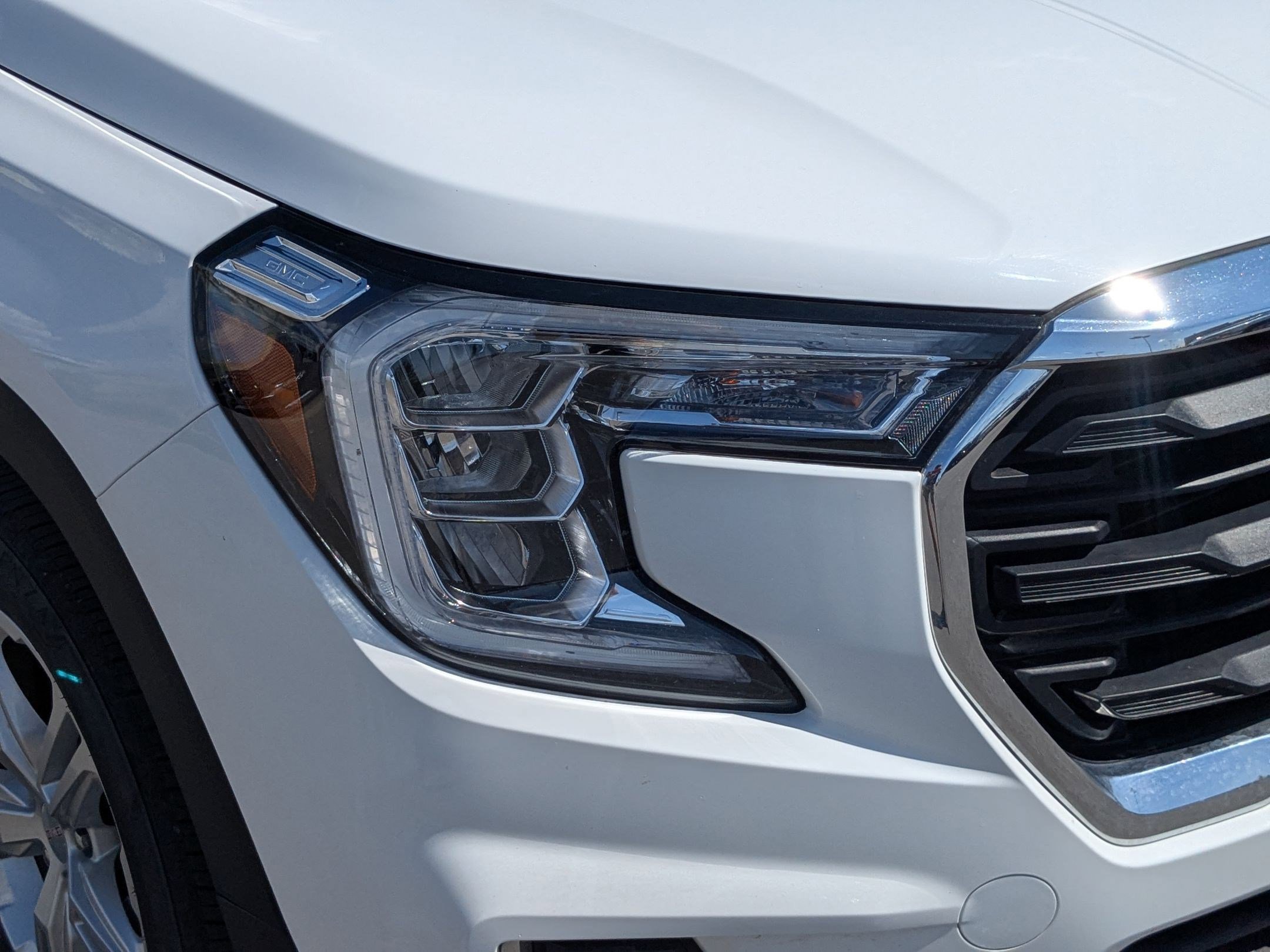 2024 Gmc Terrain SLE photo 9