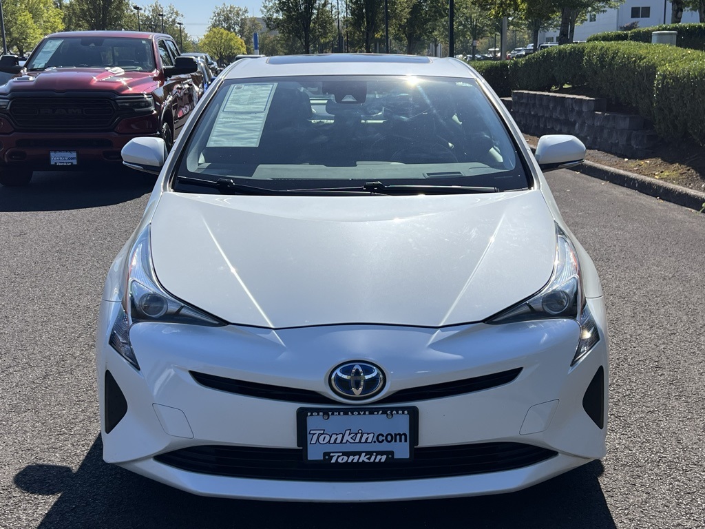 2016 Toyota Prius Four photo 2