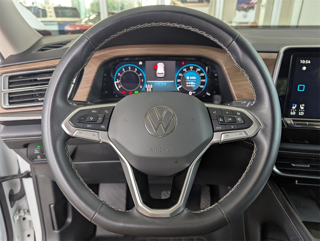 2024 Volkswagen Atlas SE Technology photo 23