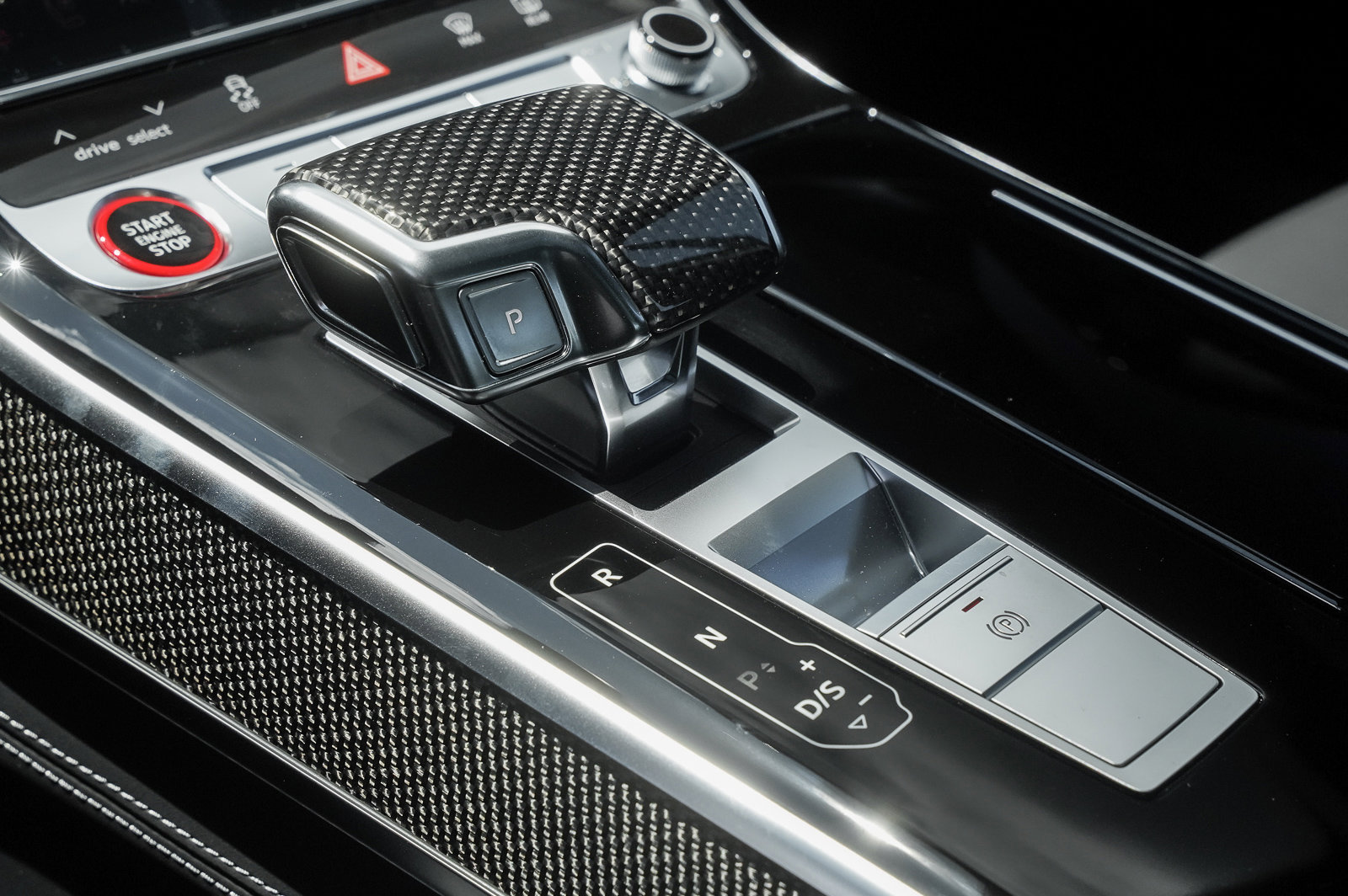 2025 Audi S8 4.0T photo 13