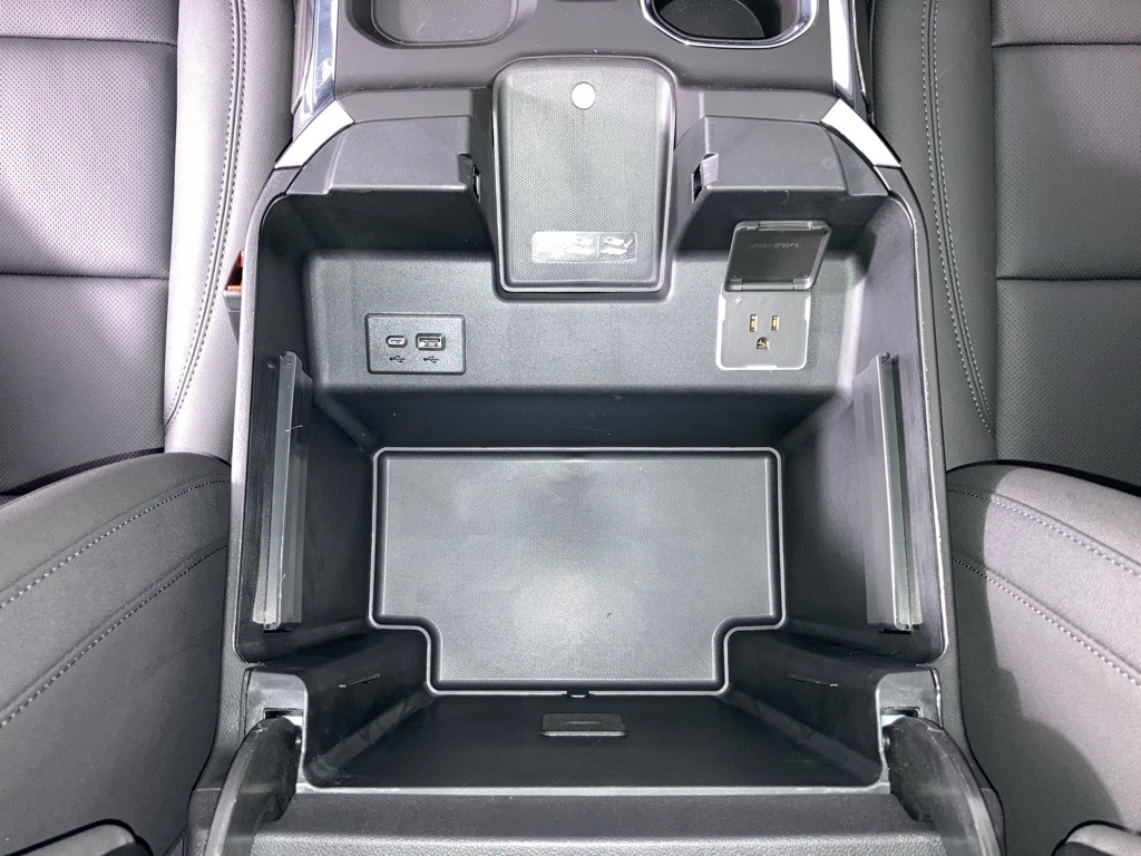 2026 Chevrolet Silverado 1500 LTZ photo 10