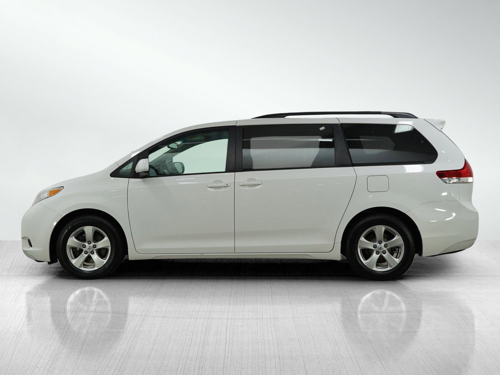 Used 2014 Toyota Sienna LE with VIN 5TDKK3DC9ES440389 for sale in Burnsville, Minnesota