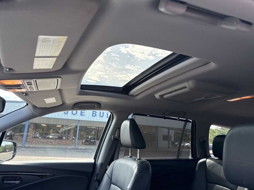 2016 Honda Pilot Touring photo 5