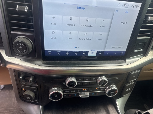 2022 Ford F-150 Lariat photo 3