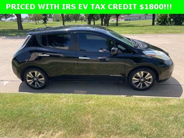 Used 2015 Nissan LEAF SV with VIN 1N4AZ0CPXFC331104 for sale in Broken Arrow, OK