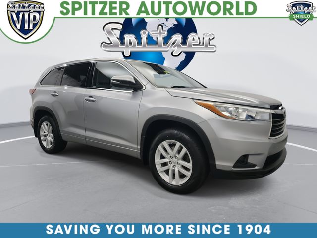 2015 Toyota Highlander LE Plus's photo
