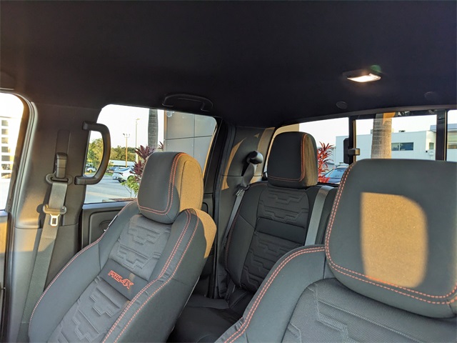 2025 Nissan Frontier Crew Cab PRO-4X photo 14
