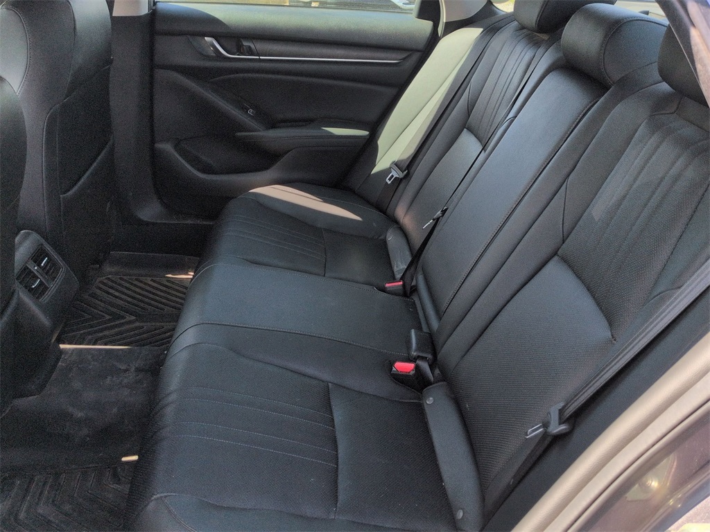2019 Honda Accord EX-L 2.0T photo 16
