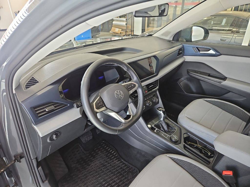 2022 Volkswagen Taos SE photo 7