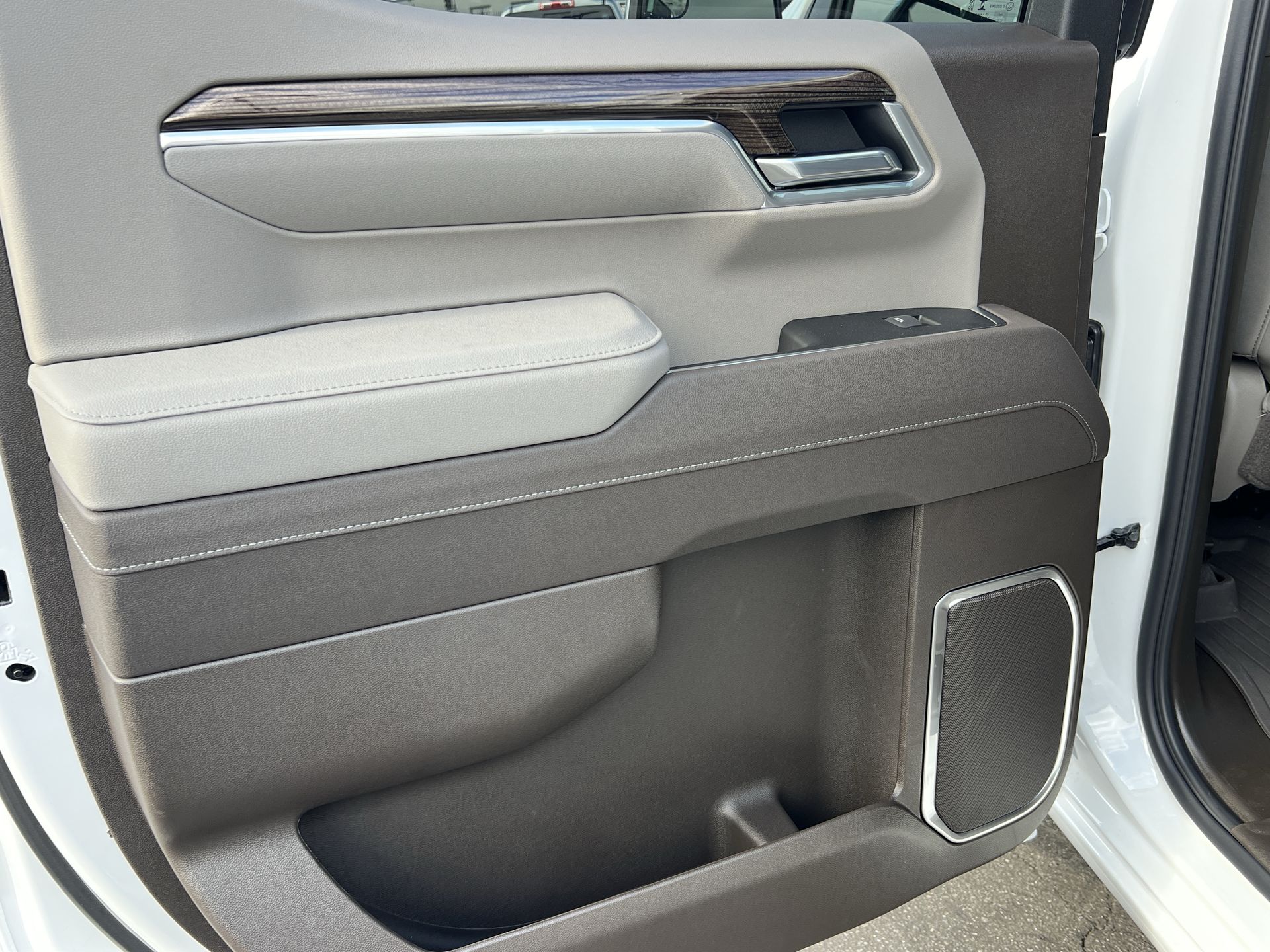 2026 Chevrolet Silverado 1500 LT photo 20