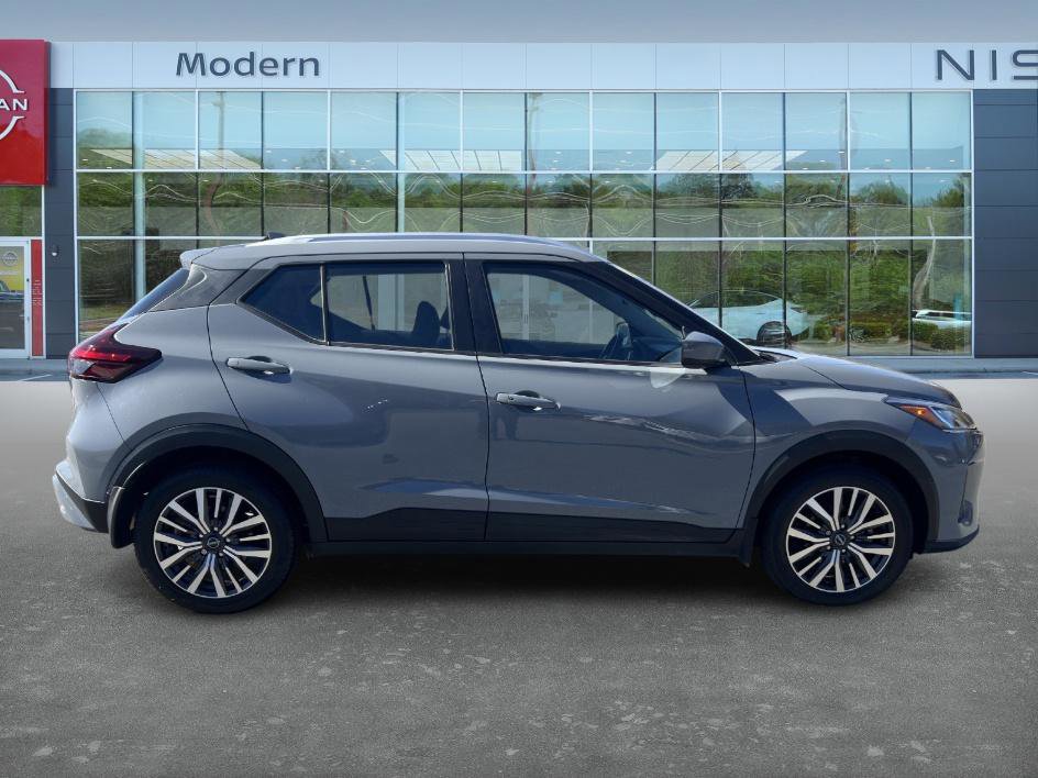 2023 Nissan Kicks SV photo 4