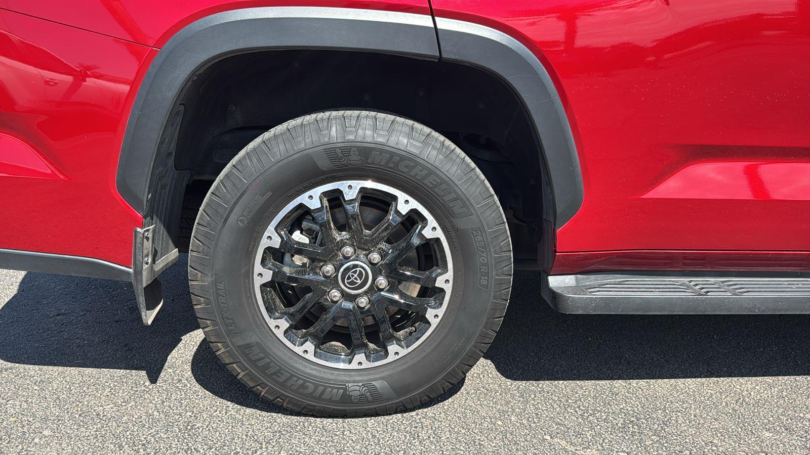 2023 Toyota Sequoia SR5 photo 7