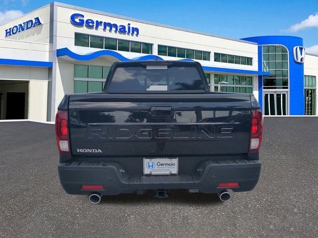 2025 Honda Ridgeline Black Edition photo 2