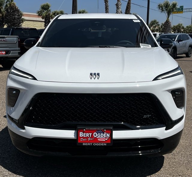 2026 Buick Enclave Sport Touring photo 2