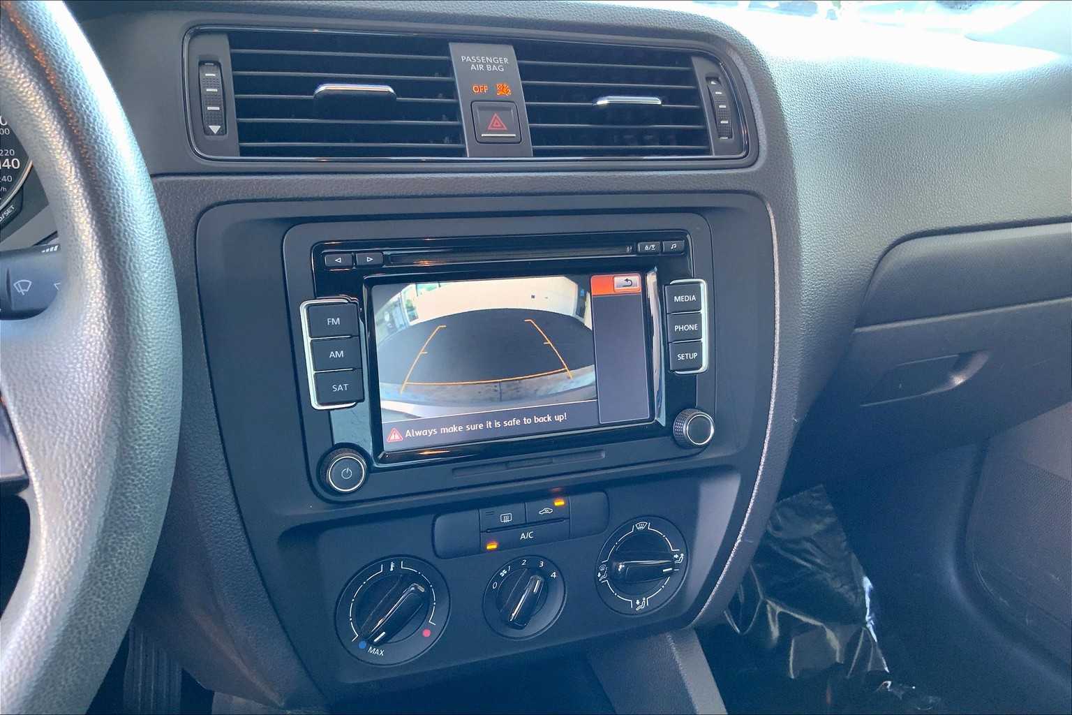 2015 Volkswagen Jetta 2.0 S photo 27