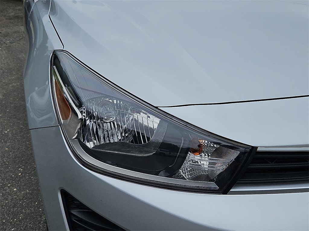 2022 Kia Rio LX photo 10