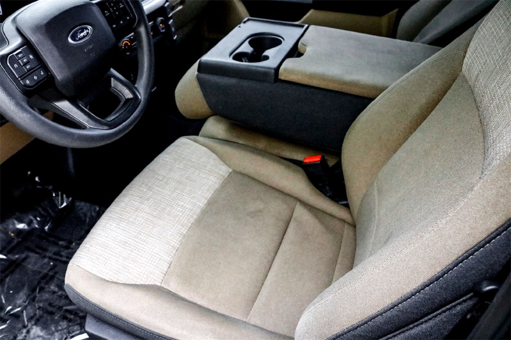 2023 Ford F-150 XLT photo 14