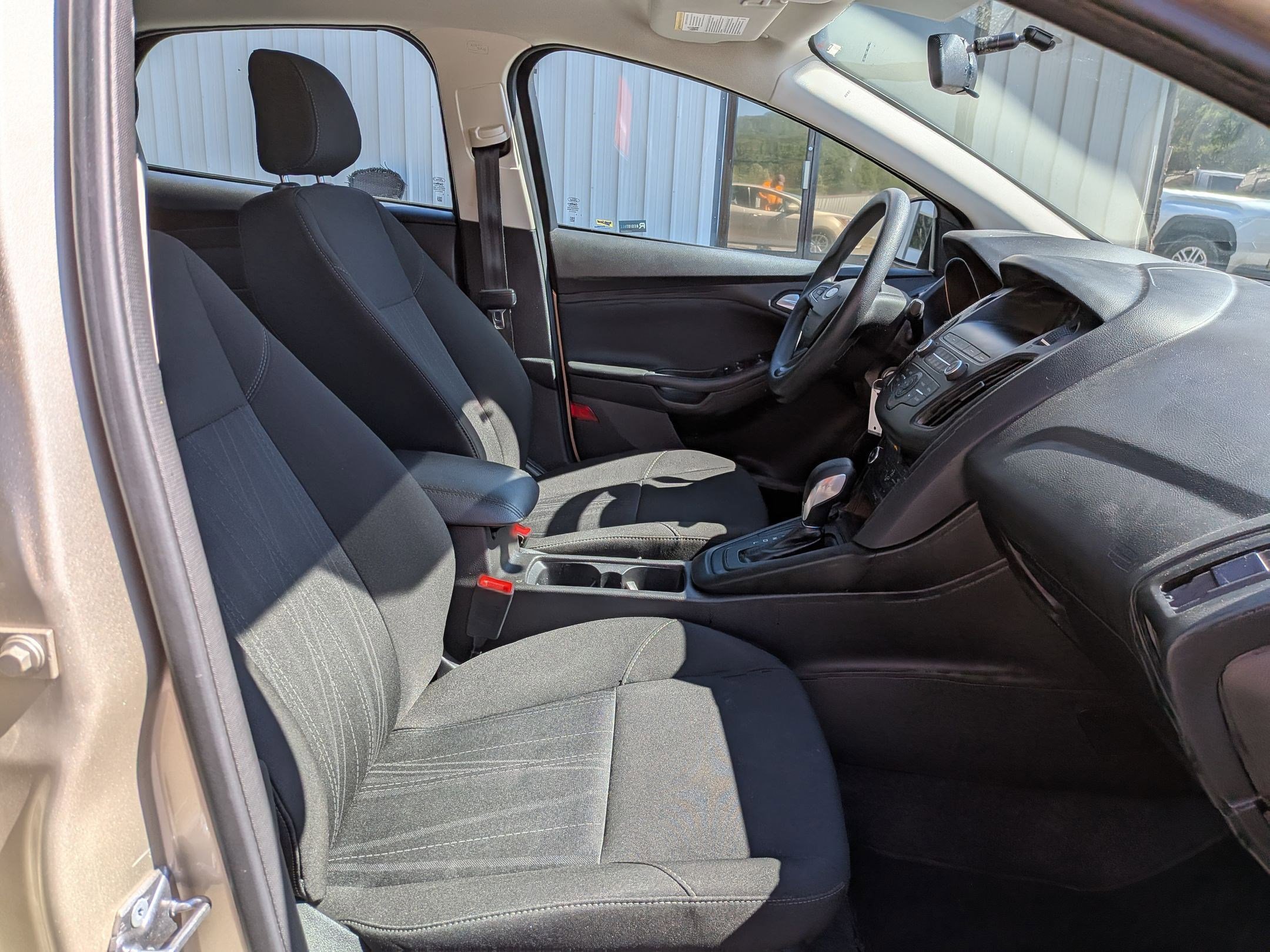 2018 Ford Focus SE photo 33