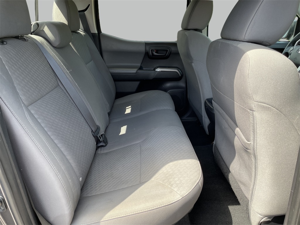 2021 Toyota Tacoma SR5 photo 13