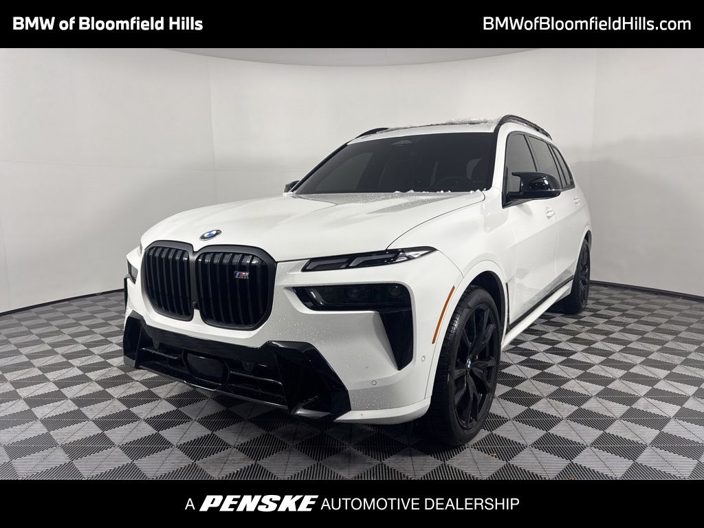 2025 BMW X7 M60i's photo