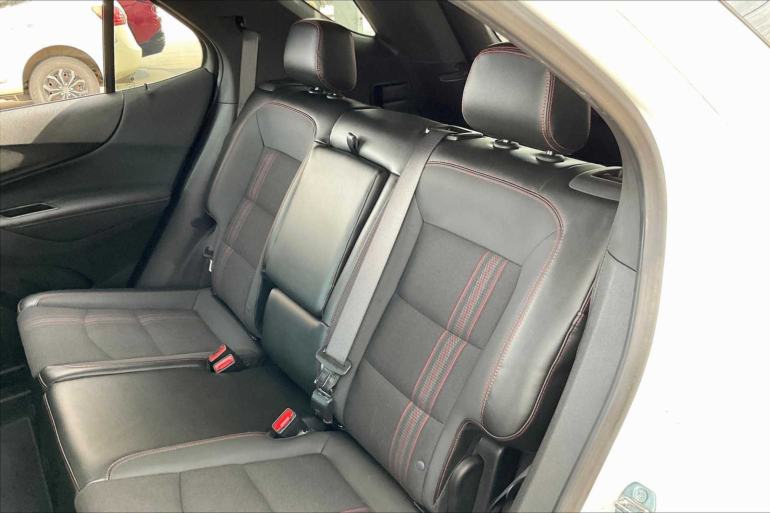 2022 Chevrolet Equinox RS photo 17