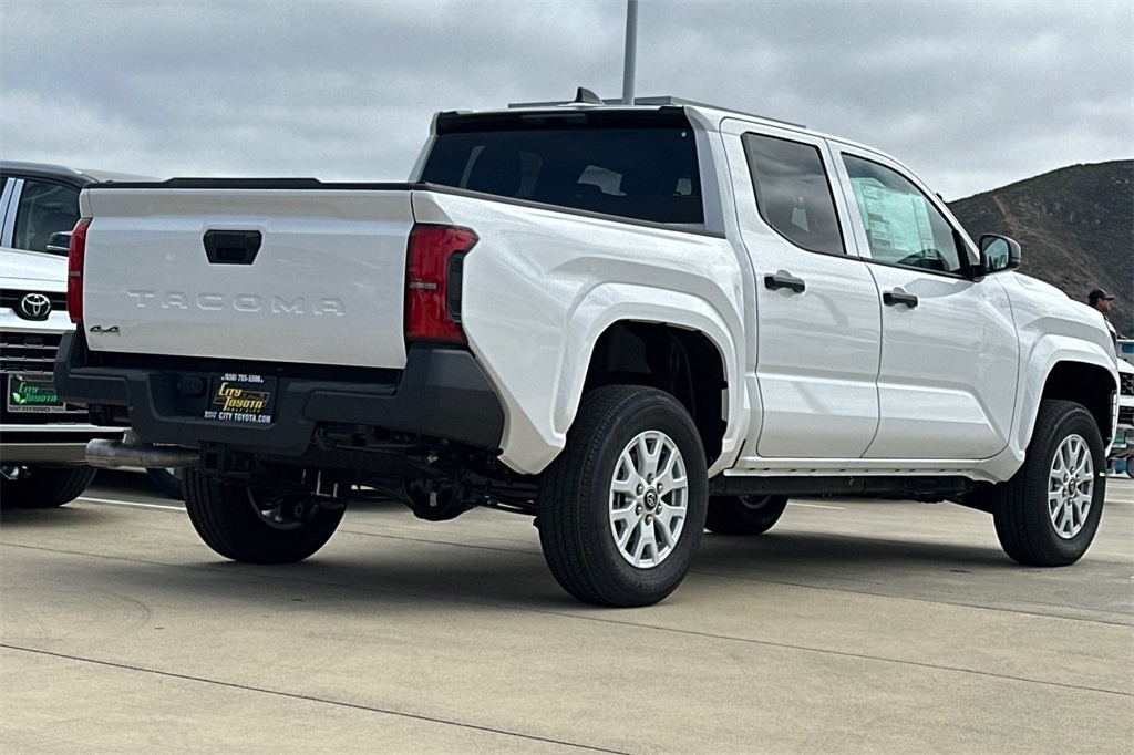 2025 Toyota Tacoma SR Double Cab photo 4