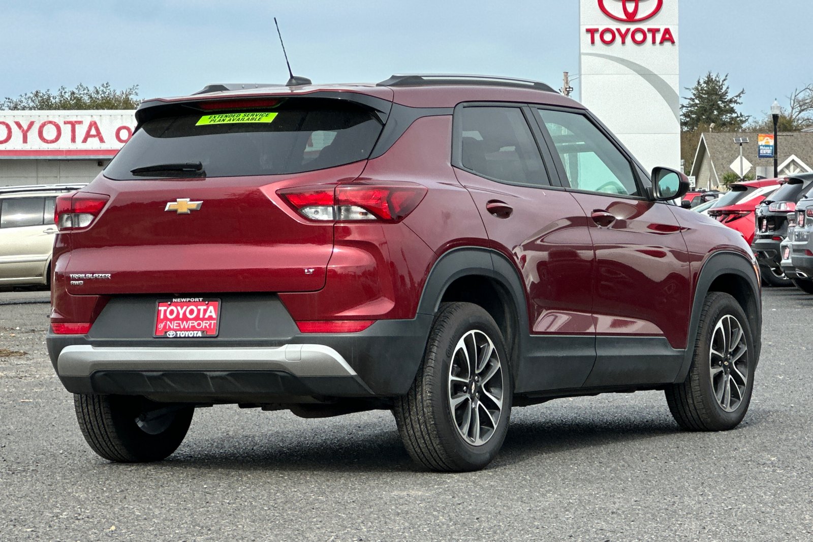 2024 Chevrolet Trailblazer LT photo 2