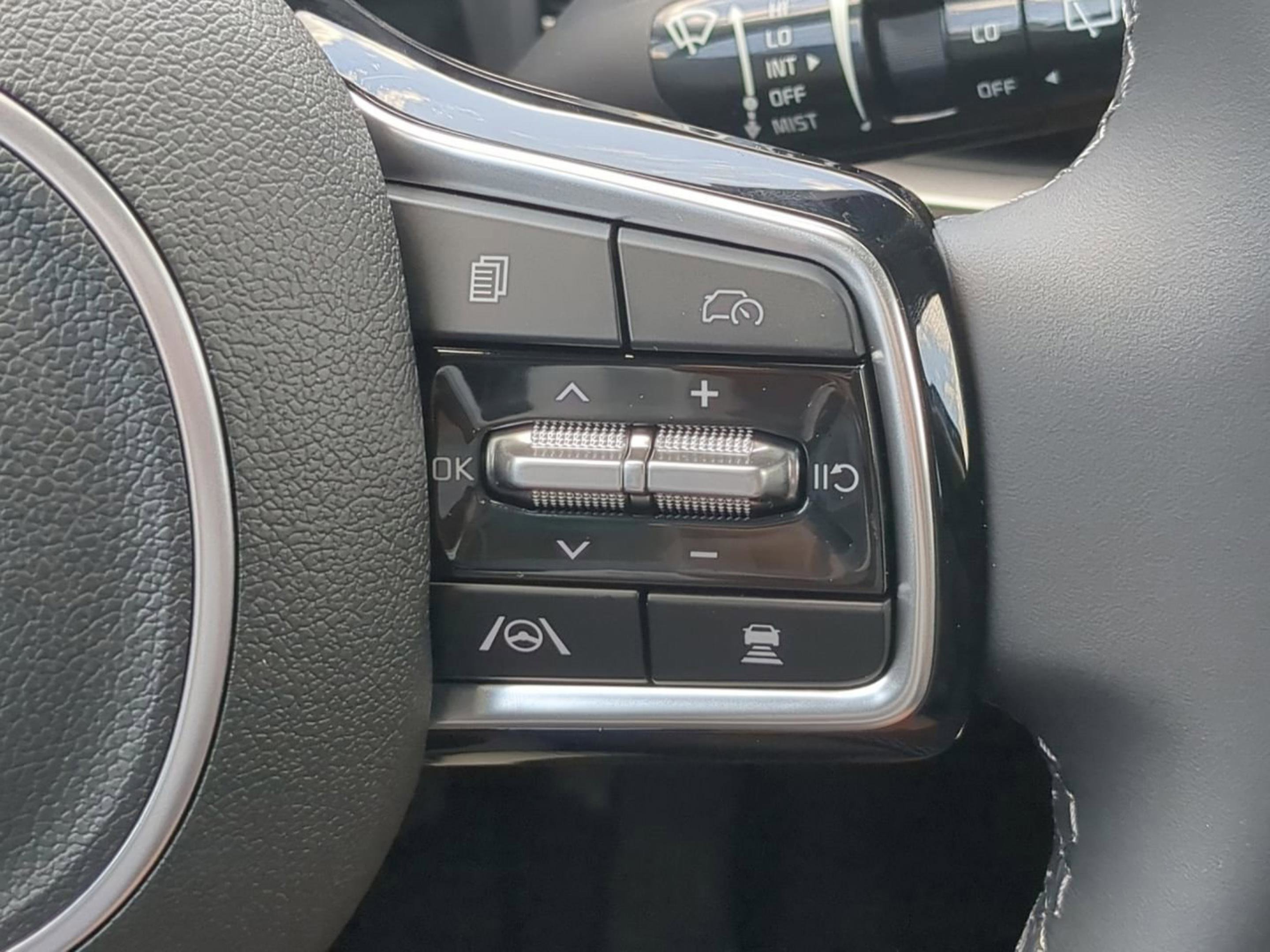 2025 Kia Sorento EX photo 29