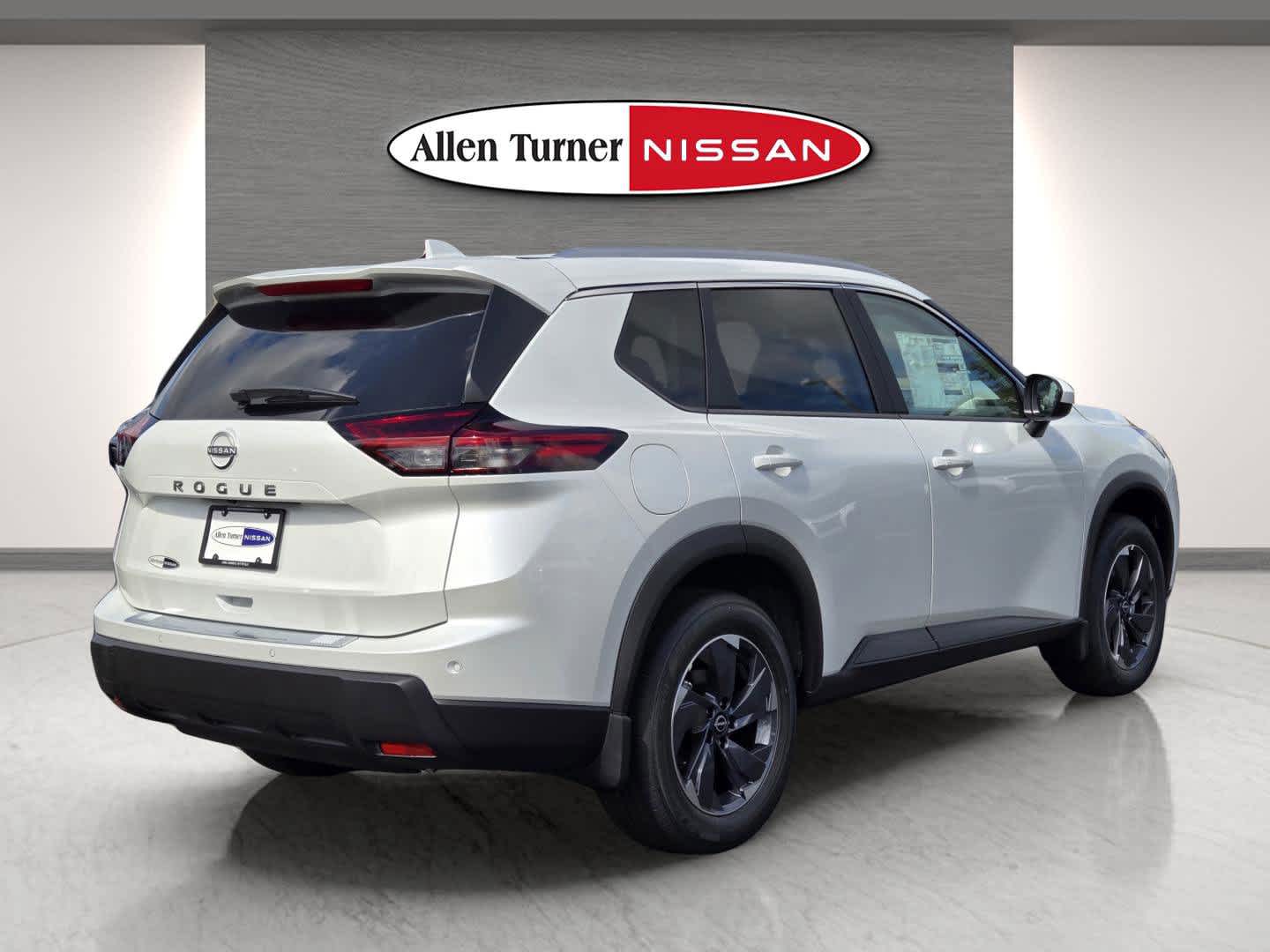 2026 Nissan Rogue SV photo 4