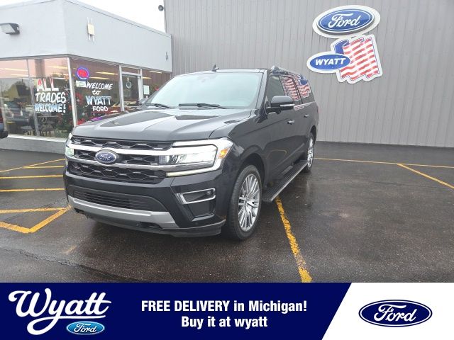 2023 Ford Expedition Limited's photo