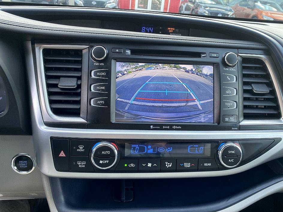 2019 Toyota Highlander XLE photo 9