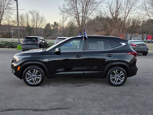 2023 Kia Seltos S photo 4