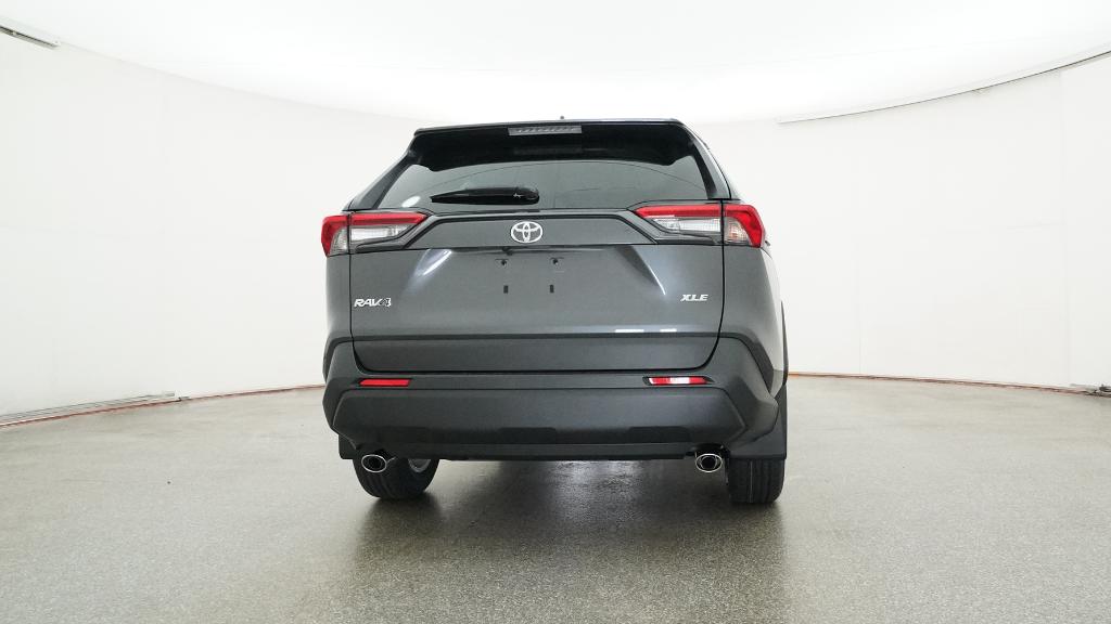 2025 Toyota RAV4 XLE photo 3
