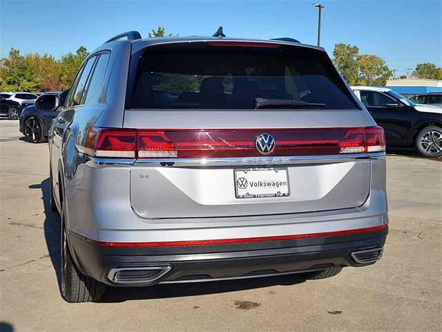 2024 Volkswagen Atlas SE photo 3
