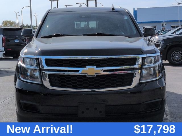 2019 Chevrolet Suburban LT photo 2