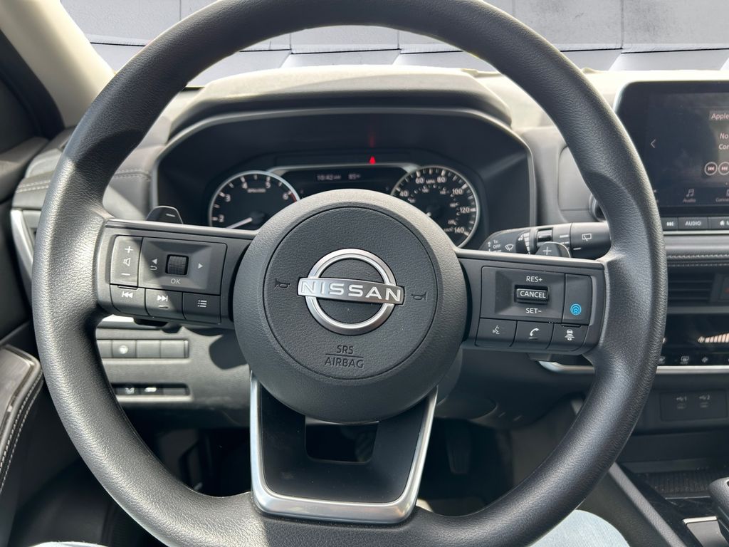 2024 Nissan Rogue SV photo 9