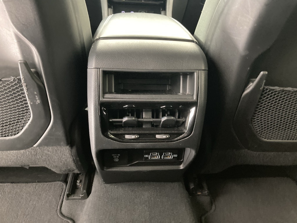 2023 Jeep Grand Cherokee Altitude photo 3