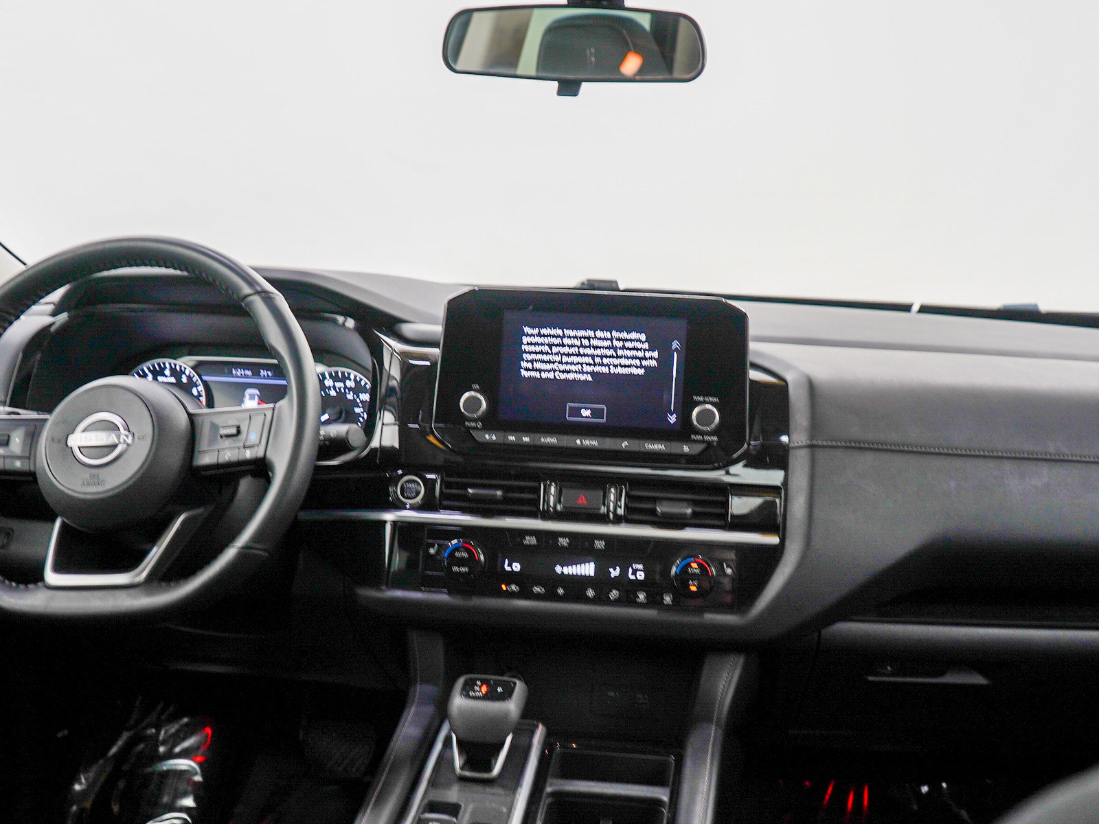 2024 Nissan Pathfinder SV photo 11